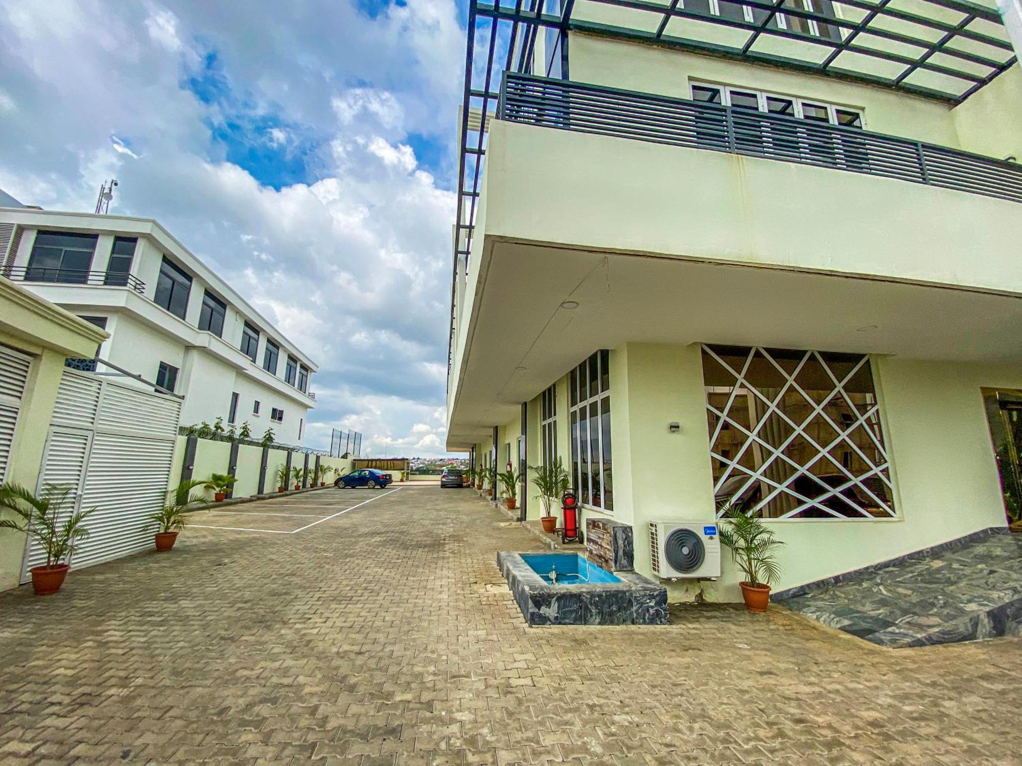 Aveon Hotel Abuja Exterior photo
